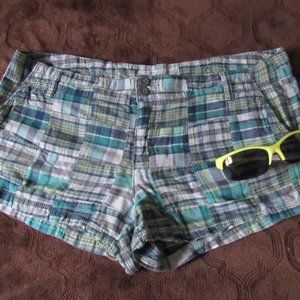 BLUE-GREEN MADRAS PLAID SHORT SHORTS-POCKETS-